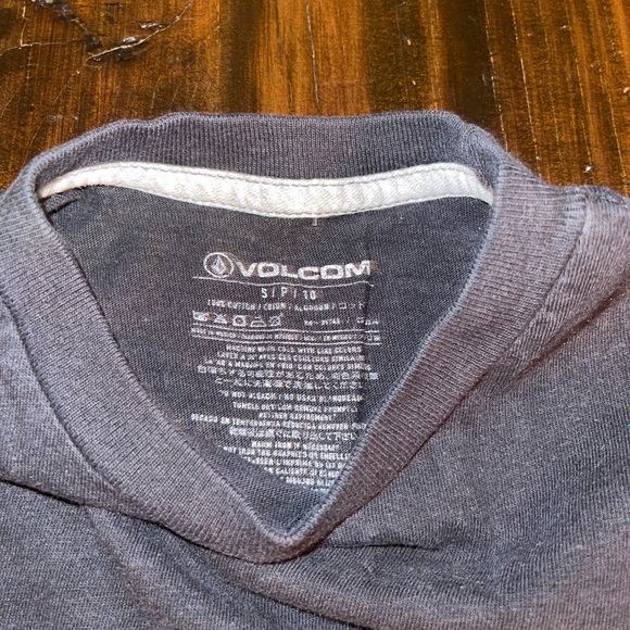 Boys Volcom T-Shirt Size 10 - Picture 3 of 3